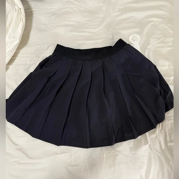 NWT Vuori Elevate Clementine Pleated Mini skirt in black size S - Picture 2 of 4
